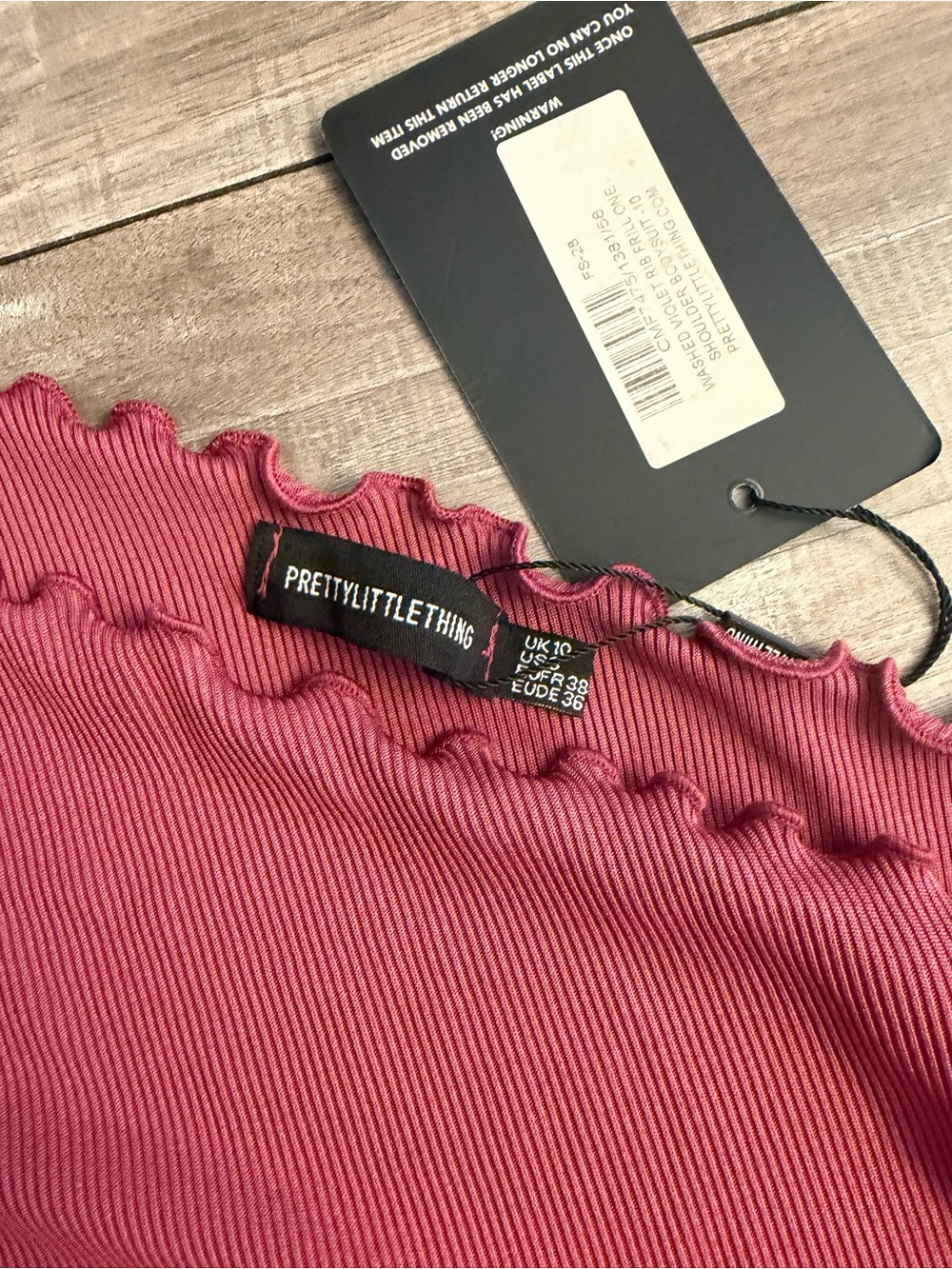 PrettyLittleThing Ribbed One-Shoulder Ruffle Bodysuit in Rose - Picture 3 of 3